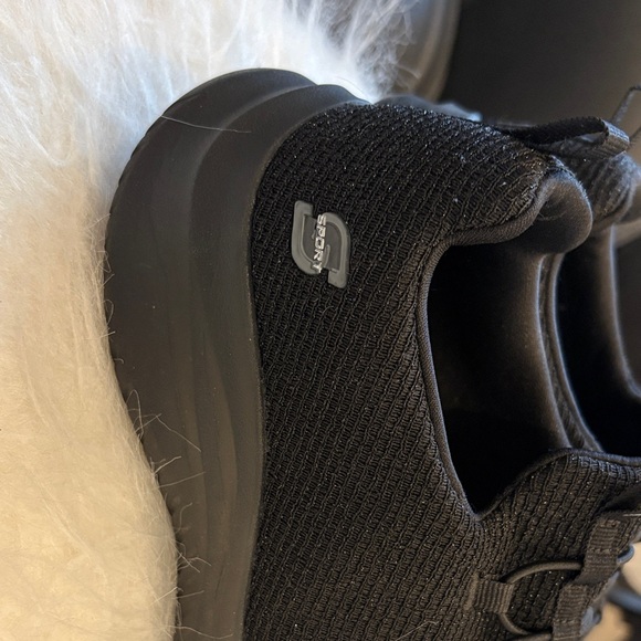 Skechers Black Shiny Knit Slip On Sport Memory Foam Sneaker 9 Very Light Weight - Picture 11 of 13